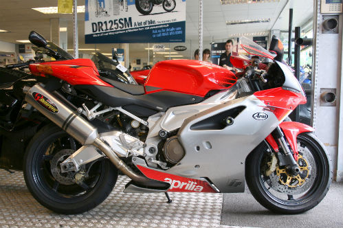 2004 aprilia rsv mille r 1