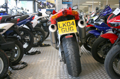 2004 aprilia rsv mille r back