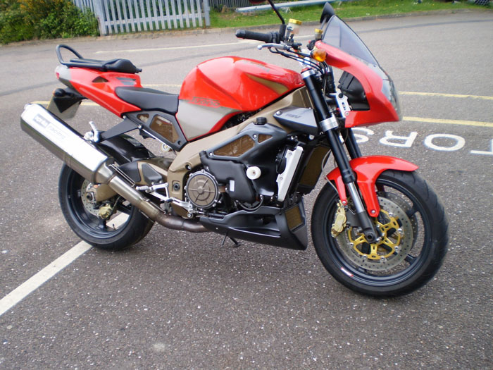 2003 Aprilia RSV Tuono Fighter 1