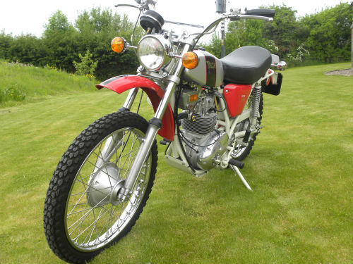 1971 BSA B25 Victor Trail Front