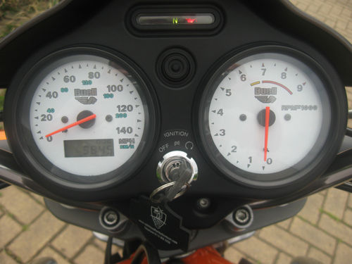 2001 Buell M2 Gauges