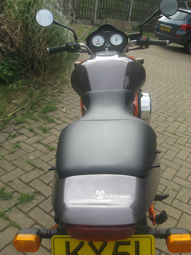 2001 Buell M2 Seat