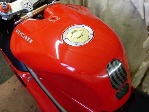 1995 ducati 748 tank