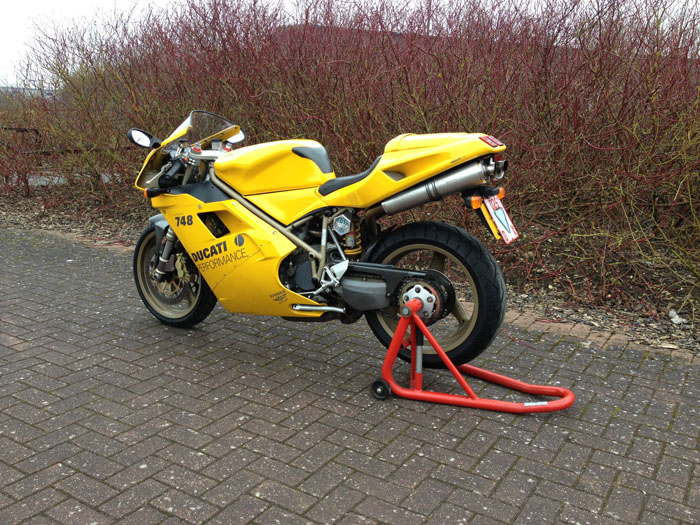 1999 Ducati 748 Back