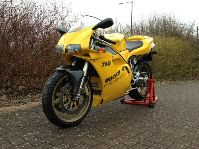 1999 Ducati 748 Front
