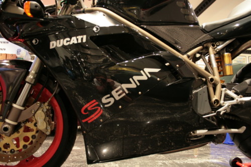 1999 ducati 916 senna closeup