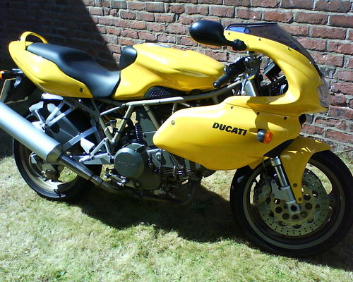 2000 Ducati 750 SS ie 1