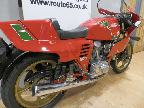 1985 Ducati Mike Hailwood 900SS Replica 3