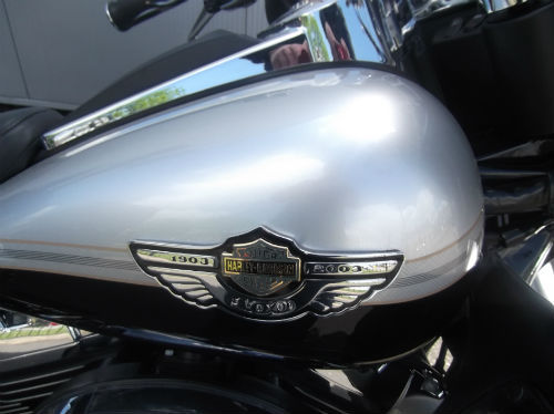 2003 Harley Davidson FLHTCUI Tank
