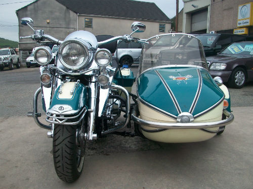 harley davidson flhrsi road king custom with watsonian sidecar front