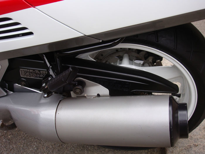 1989 honda cbr1000f rear exhaust wheel