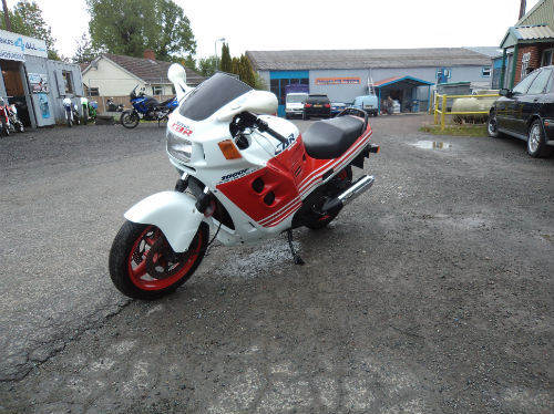 1988 Honda CBR1000F-J Sports Touring 999cc 4
