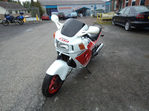 1988 Honda CBR1000F-J Sports Touring 999cc Front