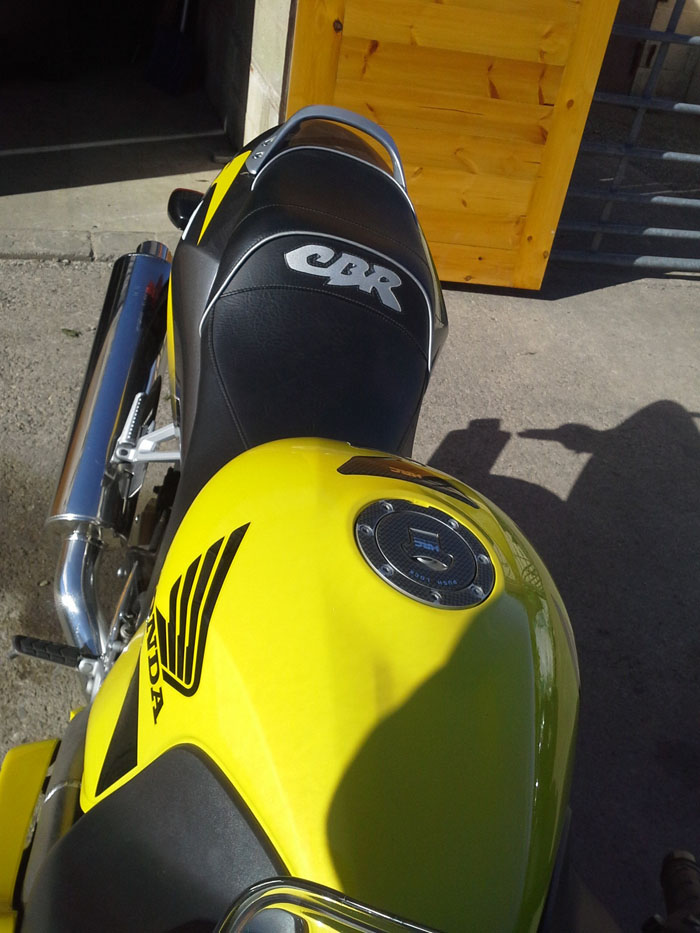 2001 Honda CBR600F Yellow Tank Seat
