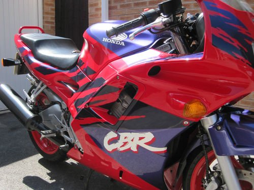 1993 Honda CBR 600 F Paintwork Closeup