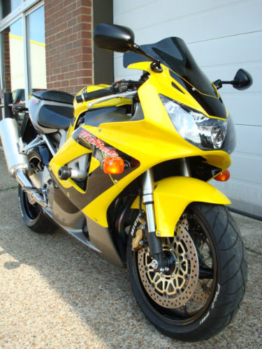 2001 Honda CBR 900 RR1 Front