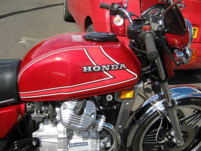 1981 honda red cx 500 tank