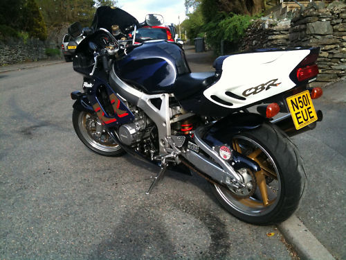 1996 honda fireblade blue white 2