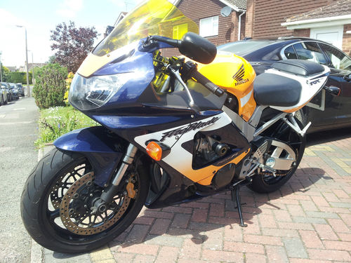 2002 Honda Fireblade 929 RR PGM FI 3