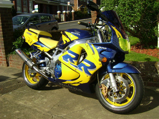 1996 honda fireblade cbr 900 2