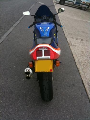 1995 honda nc35 rvf 400 back