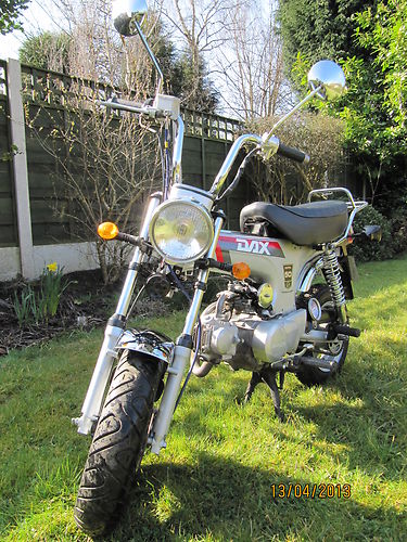 1989 honda dax st50 front
