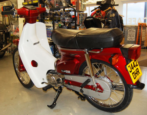 1991 Honda C90 Cub 3