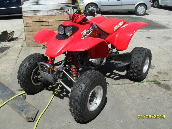 1999 Honda Fourtrax TRX 400EX Quad 2