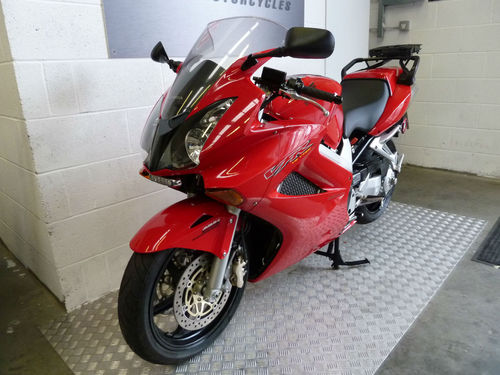 2002 Honda VFR800 VTEC 4