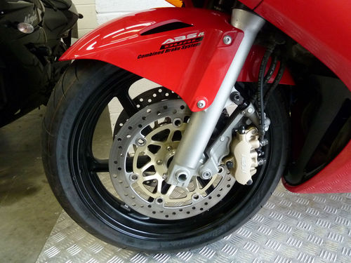 2002 Honda VFR800 VTEC Front Wheel Brakes