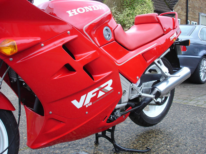 1989 Honda VFR750F-K Side