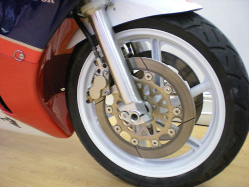1988 honda vfr750r-j rc30 front wheel