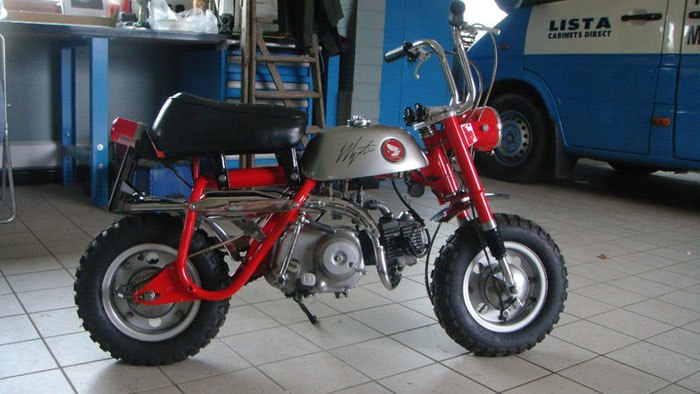 1970 agostini signed honda z50 monkey bike 2