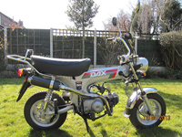 371 1989 honda dax st50 icon