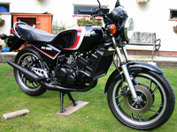 384 1982 Yamaha RD350LC Icon
