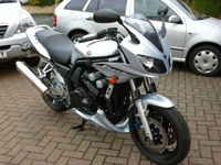 542 2003 Yamaha FZS 600 Fazer Silver Icon