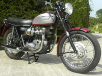 593 1970 Triumph T120R Bonneville Icon