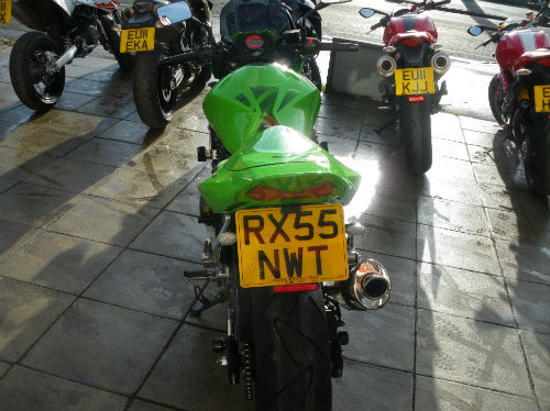 2005 kawasaki zr 750 j6f motorcycle streetfighter back