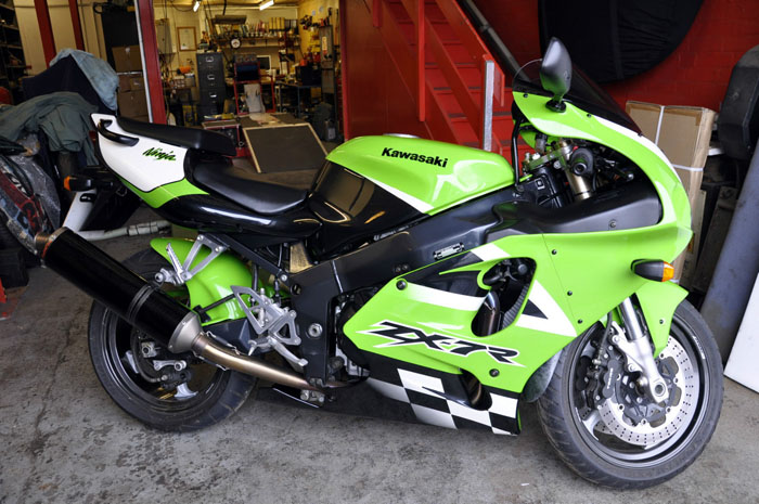 2002 Kawasaki ZX7R Z750 P7 1