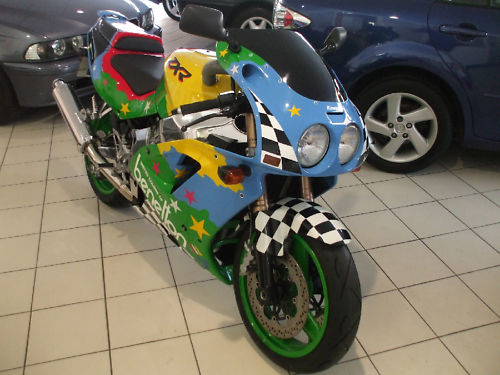 1992 kawasaki zxr 750 j1 benetton colours 2