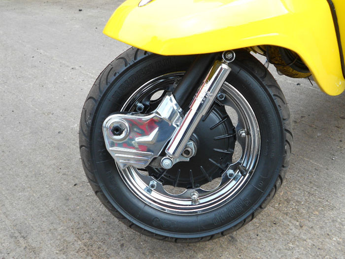 1983 lambretta gp150 yellow front wheel