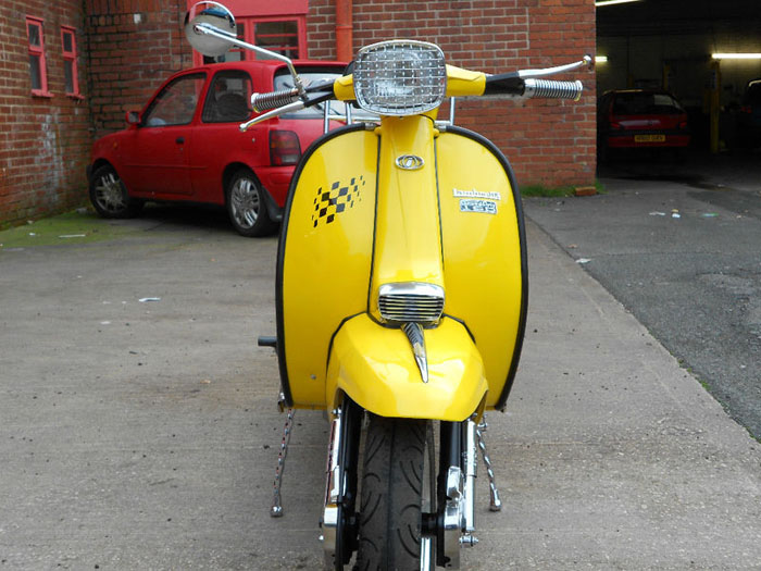 1983 lambretta gp150 yellow front