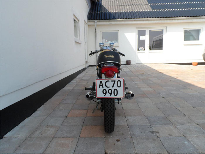 1972 Norton Commando 750 Back