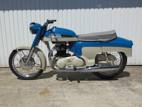 1959 Norton Dominator 88 Deluxe 4