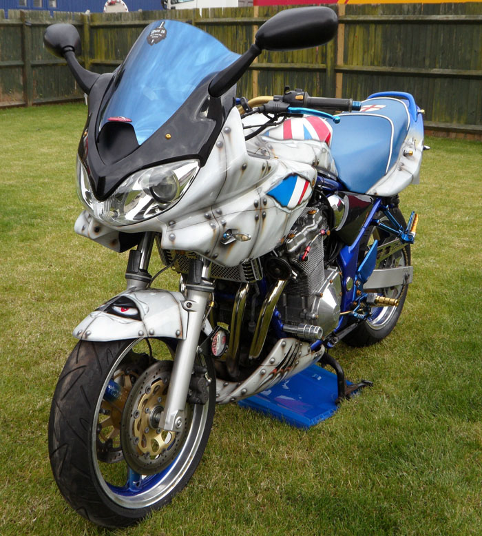 2002 Suzuki GSF 600 S K2 Bandit 1