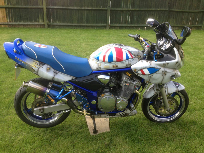 2002 Suzuki GSF 600 S K2 Bandit Side