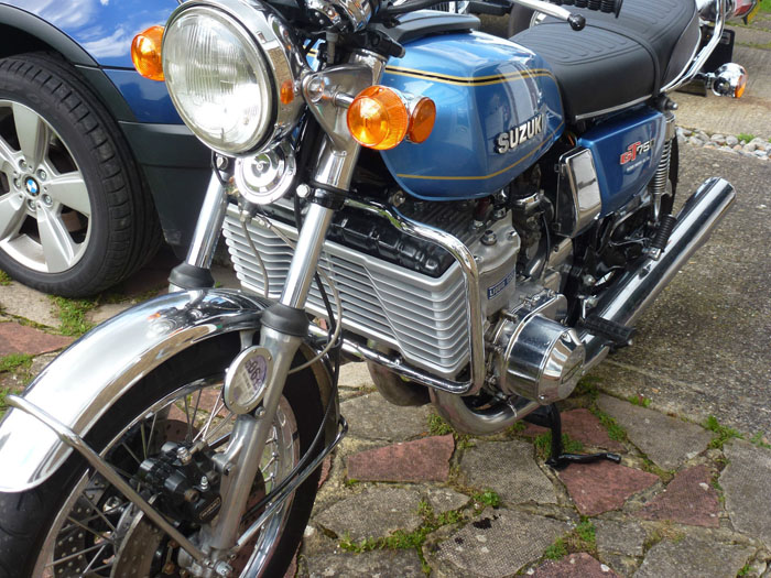 1976 Suzuki GT750A Front