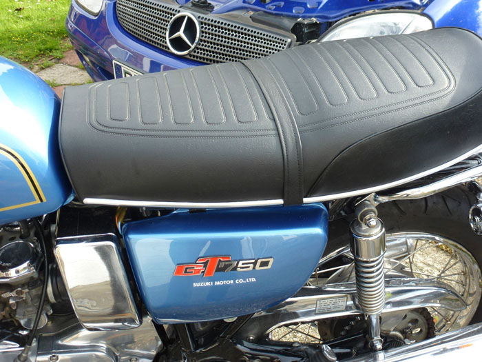 1976 Suzuki GT750A Seat