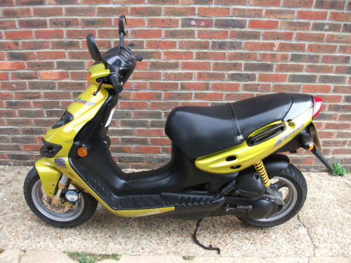 1998 suzuki ay50 katana scooter 3