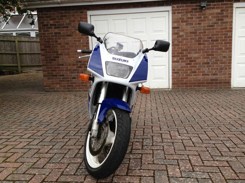 1992 Suzuki RGV250M Front